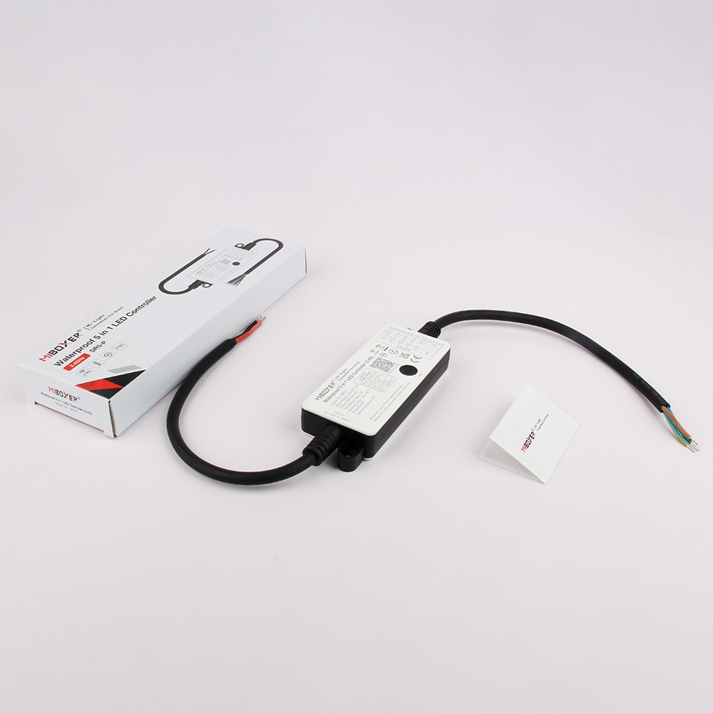 5-i-1-mottagare fuktsäker IP66, för alla 12-24V LED-remsor RGB+CCT SR5-P - Smart LED 2.4G + DMX