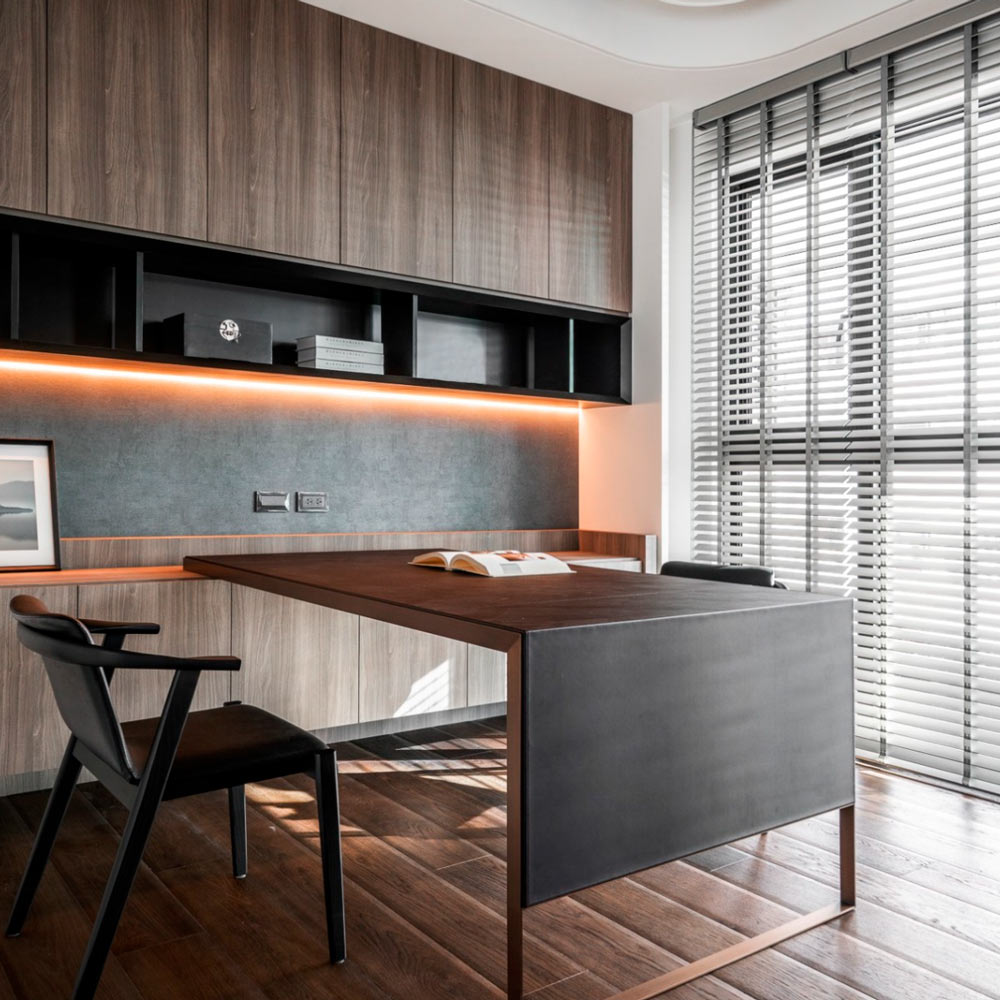 LED-valonauha-STAR-hyllyyn-asennettuna