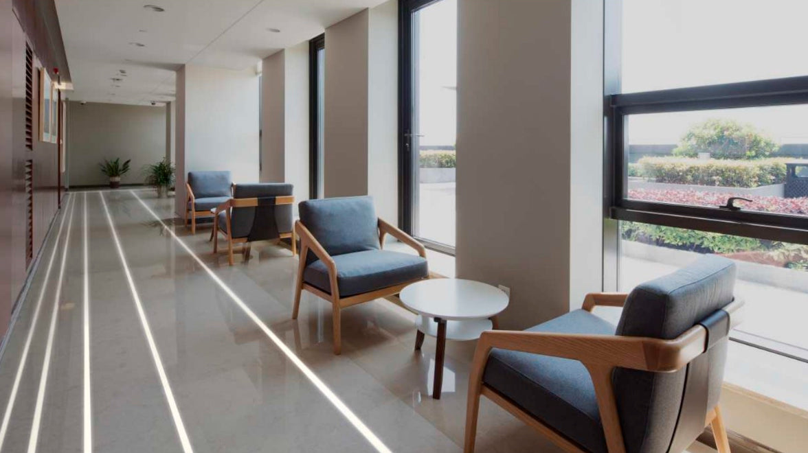 lattia8-led-nauha-lattiassa