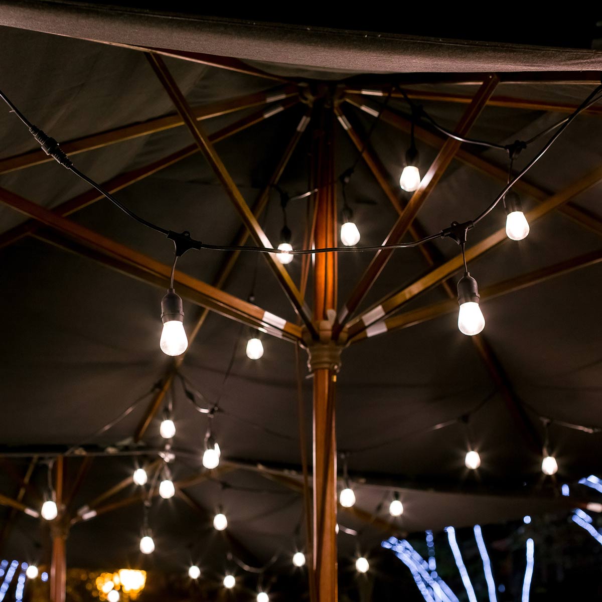 Ljusslingesats MIMOSA2 10m & 10 st 1W 2700K E27 LED-lampor, IP44 lämplig för utomhusbruk