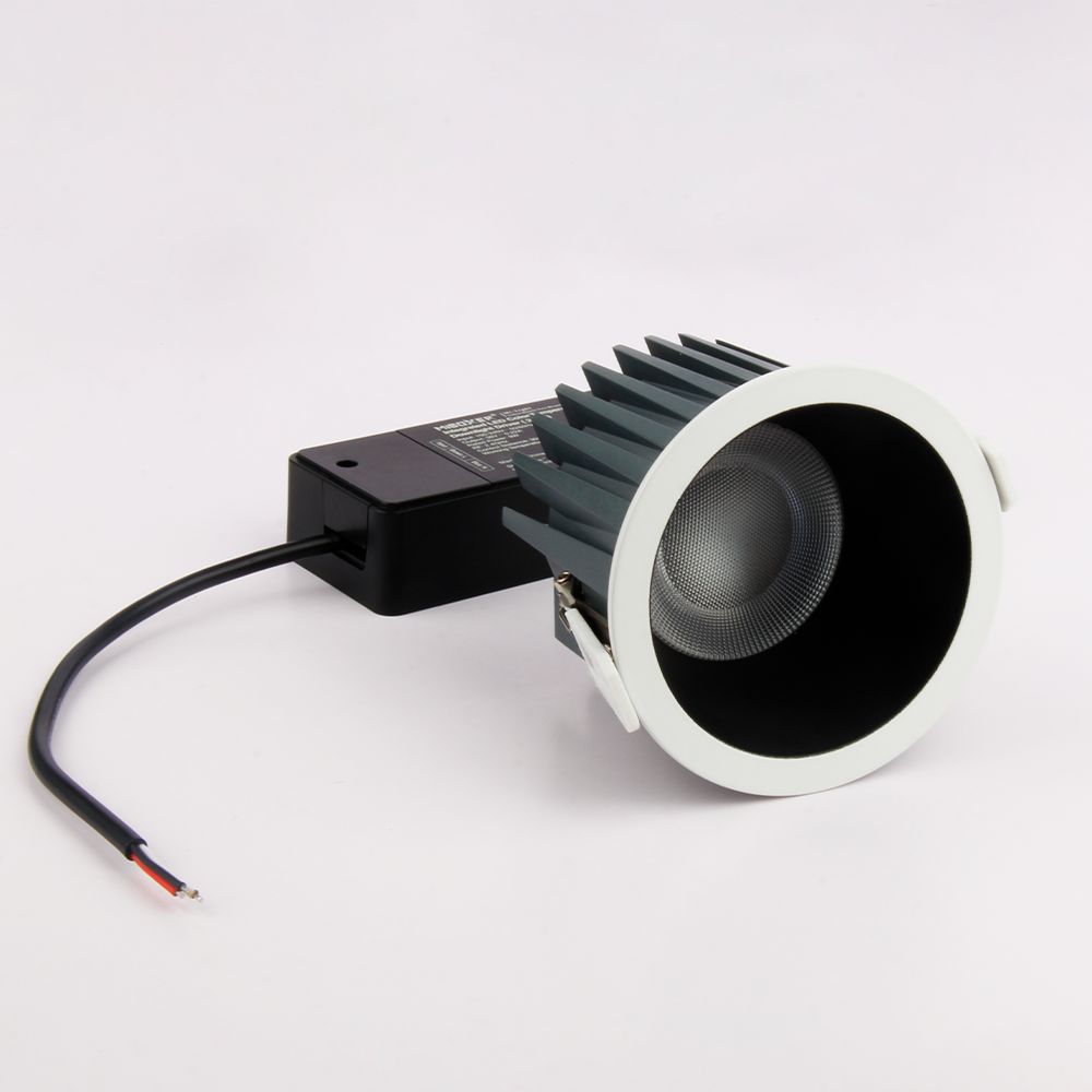 9W RGB+CCT fukttålig LED-downlight IP54 770lm FUT079 - Smart LED 2.4G