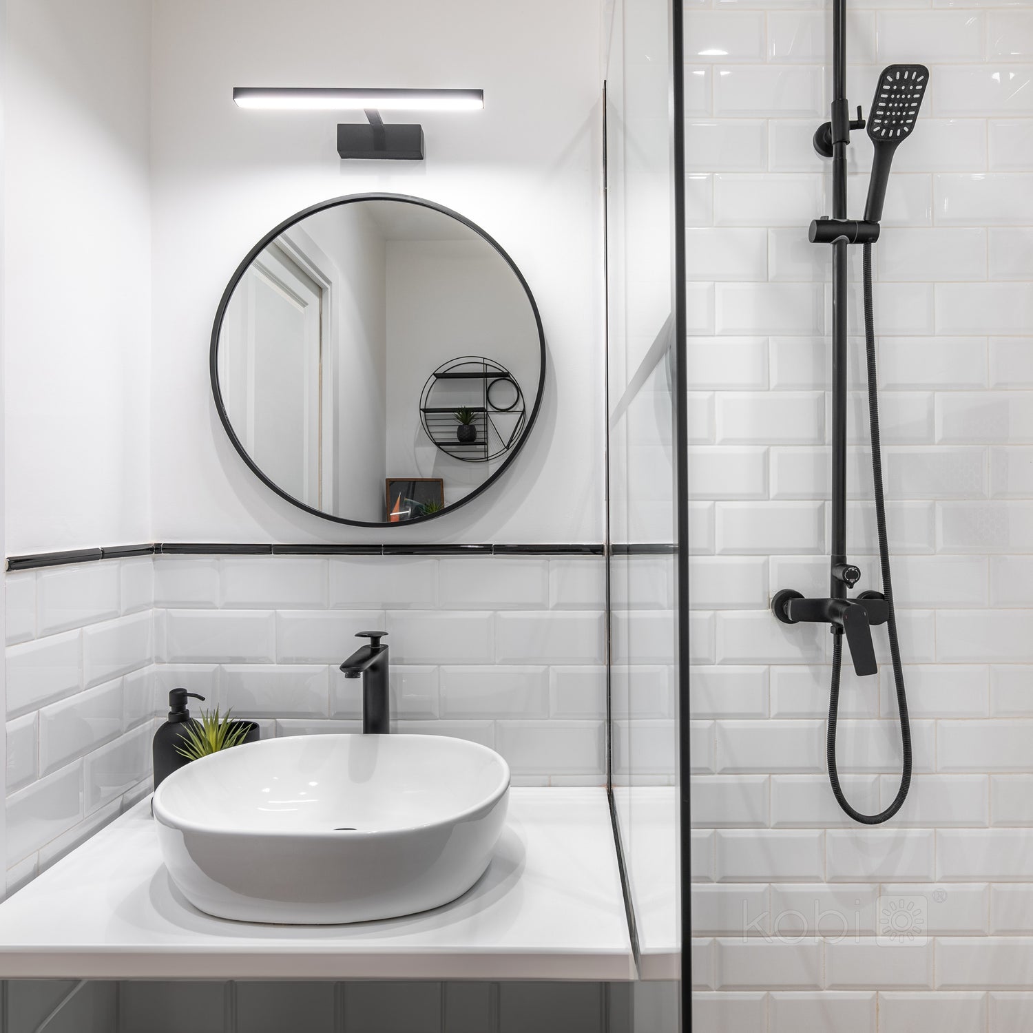 LED-spegellampa svart 4000K LUMIREFLECT IP44